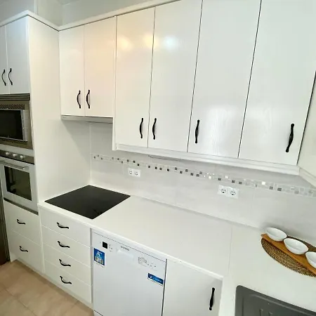 Locos Beach Holiday Торрев'єха